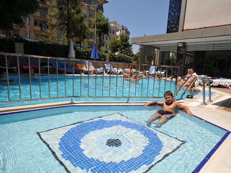 אלאניה Kleopatra Micador Otel מראה חיצוני תמונה