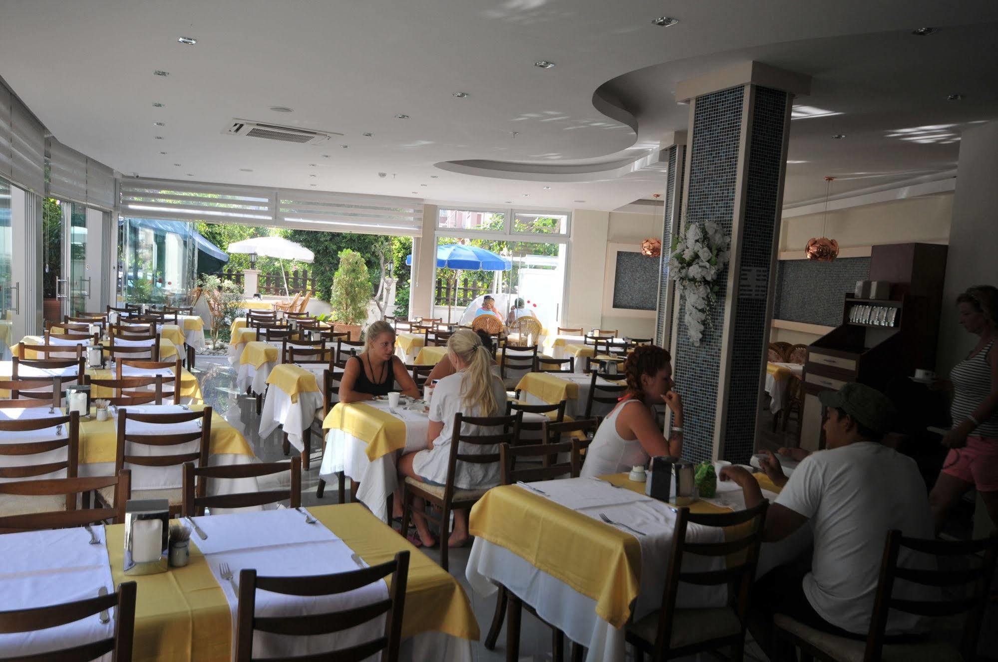 אלאניה Kleopatra Micador Otel מראה חיצוני תמונה